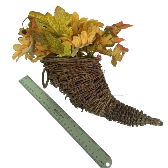 Wicker Cornucopia Horn of Plenty Basket Hanging or Tabletop Centerpiece 14" - Picture 3 of 5